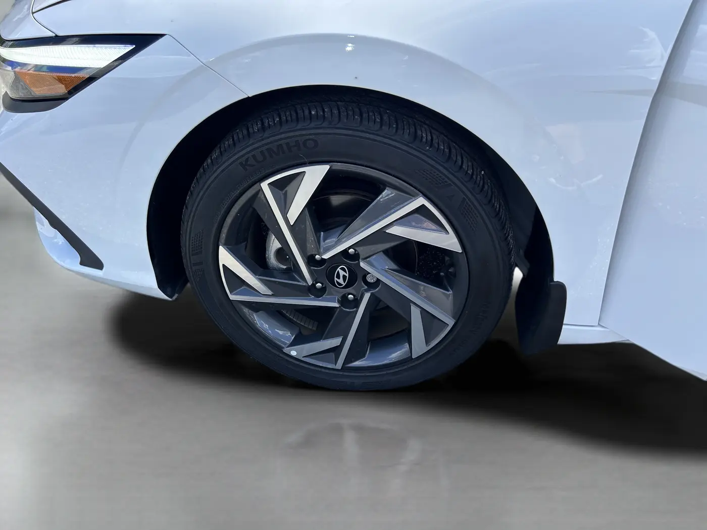 2025 Hyundai Elantra - $21,775