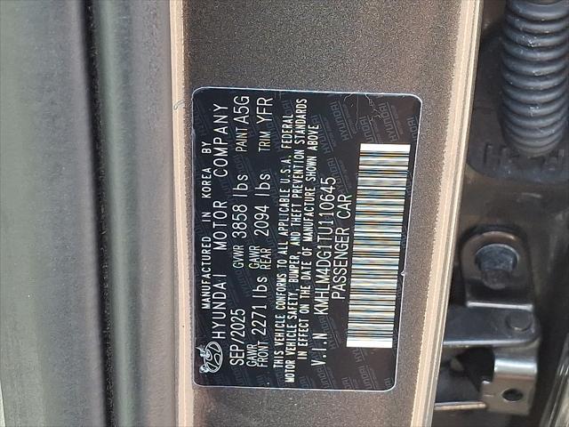 2026 Hyundai Elantra - $19,090