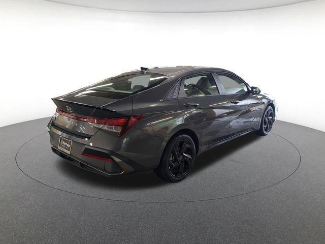 2026 Hyundai Elantra - $22,300