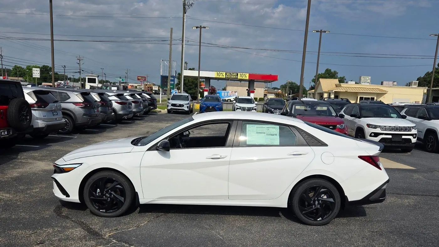 2026 Hyundai ELANTRA SEL Sport