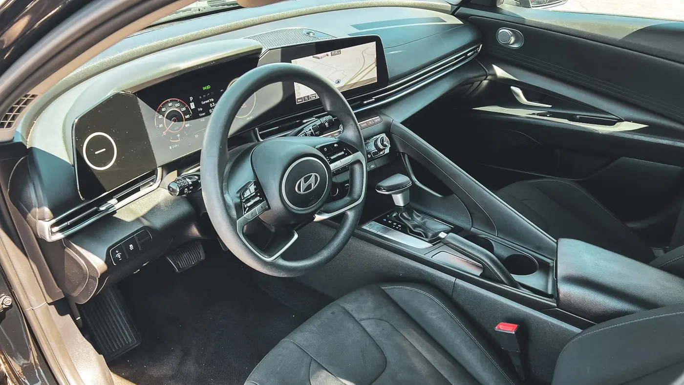 2024 Hyundai ELANTRA SEL