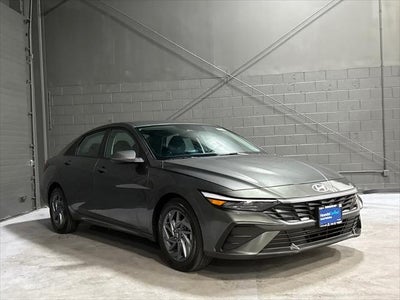 2024 Hyundai Elantra SEL 4DR Sedan
