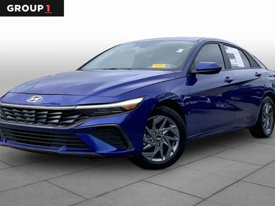 2024 Hyundai Elantra SEL 4DR Sedan
