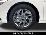 2024 Elantra Thumbnail 32