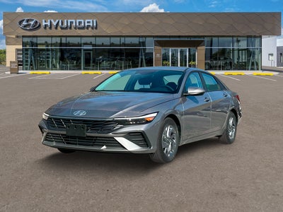 2024 Hyundai Elantra SEL 4DR Sedan