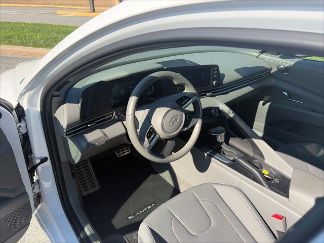 2025 Hyundai Elantra - $22,136