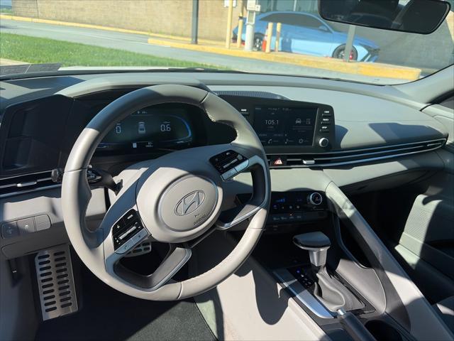 2025 Hyundai Elantra - $22,136