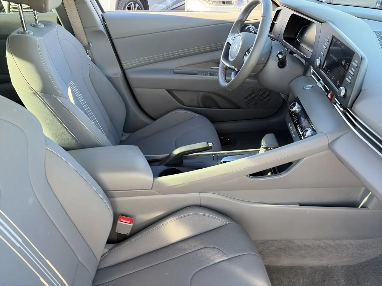 2025 Hyundai Elantra - $21,787