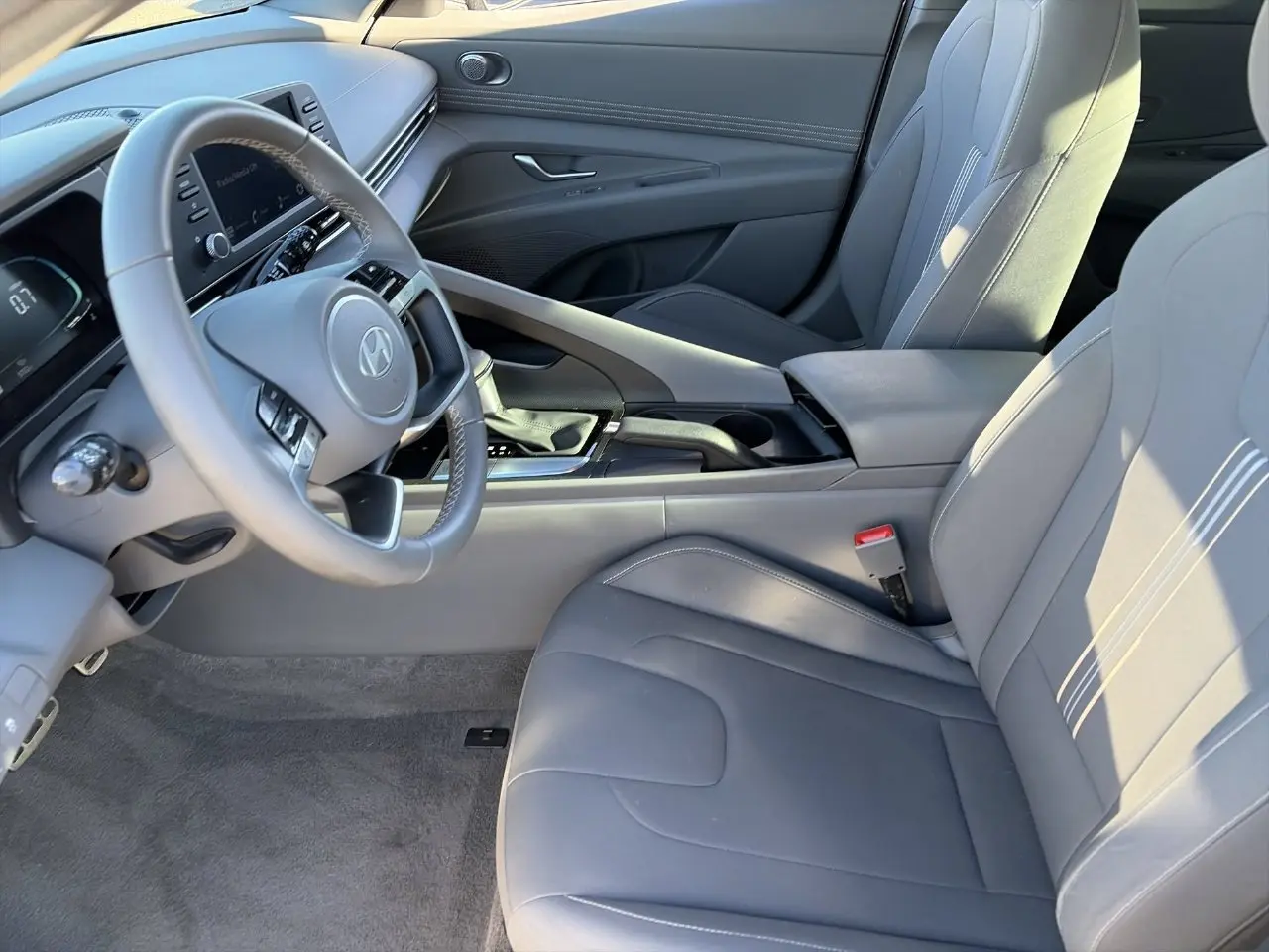 2025 Hyundai Elantra - $21,787