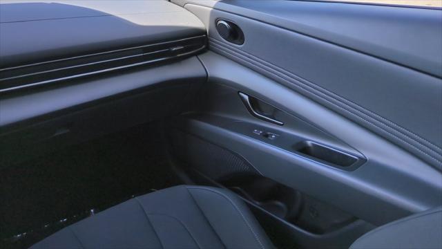 2025 Hyundai Elantra - $19,765