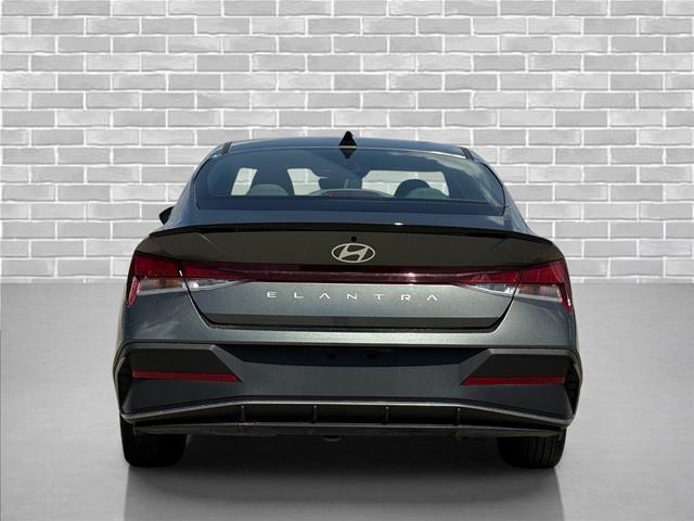2025 Hyundai Elantra - $22,940