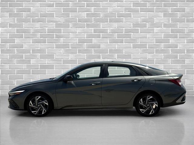 2025 Hyundai Elantra - $22,940