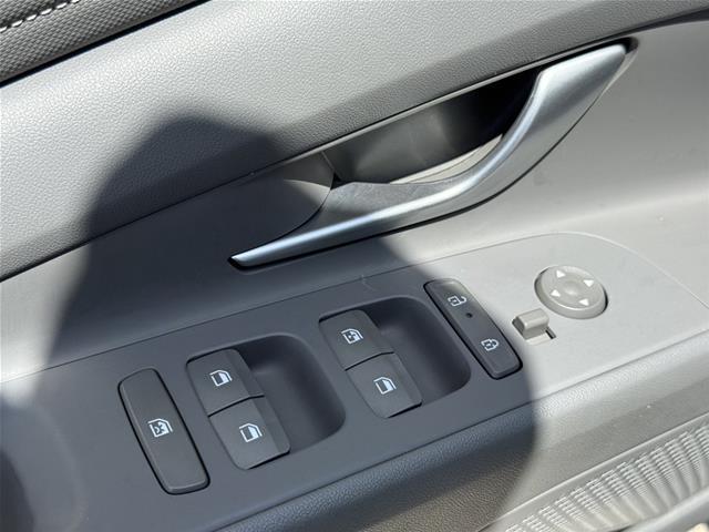 2025 Hyundai Elantra - $22,940