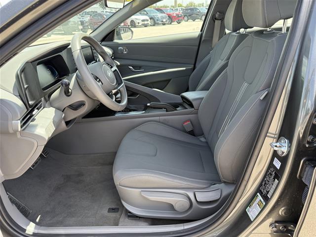 2025 Hyundai Elantra - $22,940