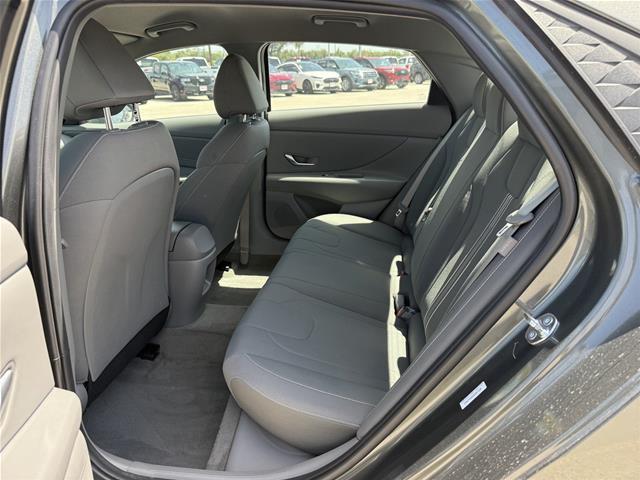 2025 Hyundai Elantra - $22,940