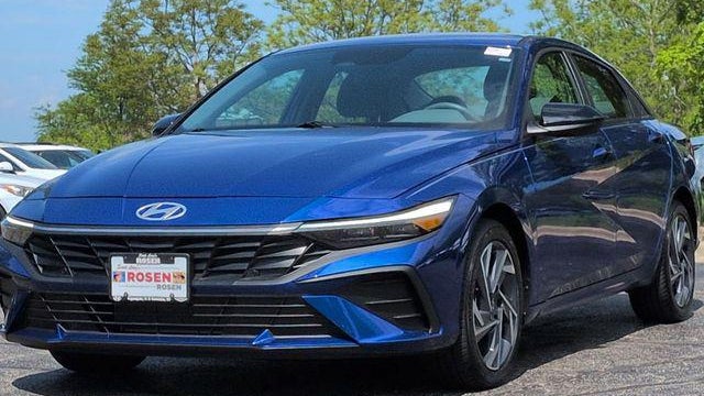 2025 Hyundai ELANTRA SEL Sport