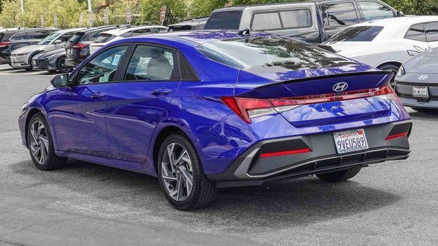 2025 Hyundai ELANTRA SEL Sport
