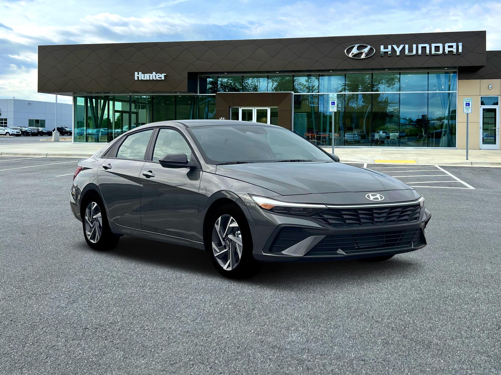 2025 Hyundai Elantra - $23,075