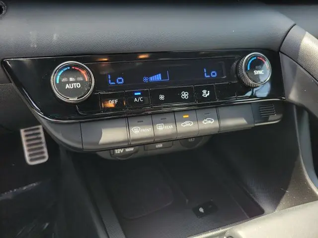 2025 Hyundai Elantra - $19,340