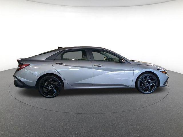 2026 Hyundai Elantra - $22,300