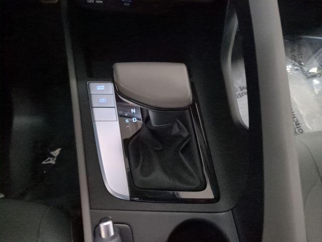 2026 Hyundai Elantra - $22,300