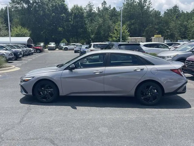 2026 Hyundai Elantra - $22,500