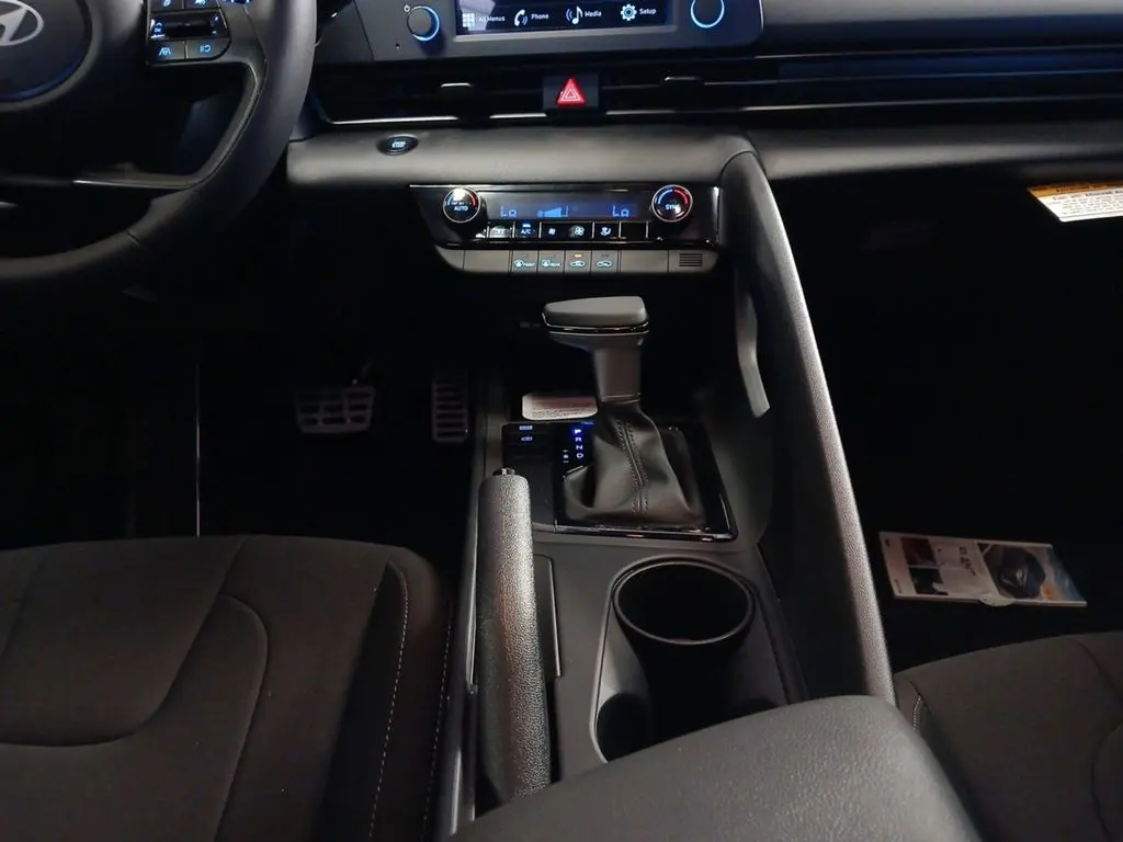 2026 Hyundai Elantra - $25,235