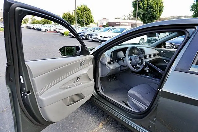 2026 Hyundai Elantra - $21,744