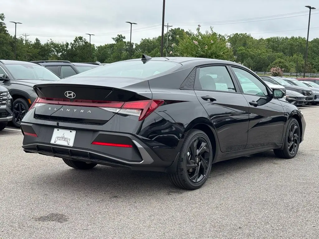 2026 Hyundai Elantra - $24,268