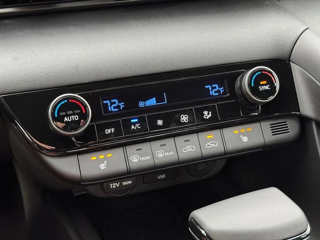 2026 Hyundai Elantra - $24,268