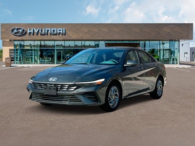 2024 Hyundai Elantra SEL 4DR Sedan