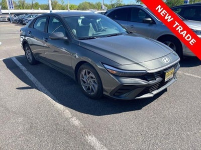 2024 Hyundai Elantra SEL 4DR Sedan