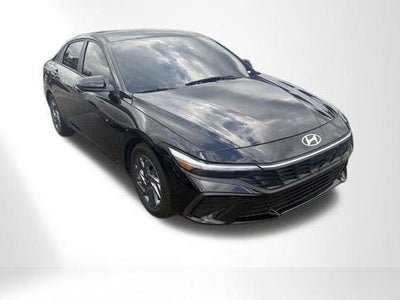 2024 Hyundai Elantra SEL 4DR Sedan