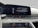 2024 Elantra Thumbnail 18