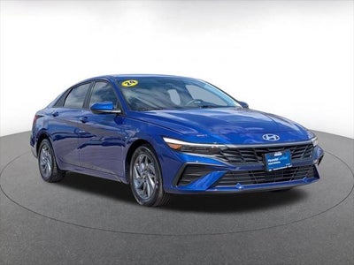 2024 Hyundai Elantra SEL 4DR Sedan