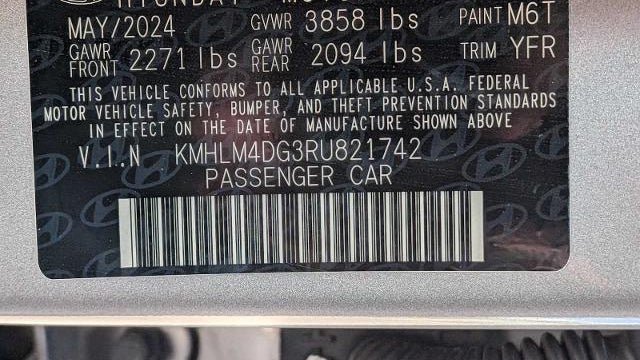 2024 Hyundai ELANTRA SEL