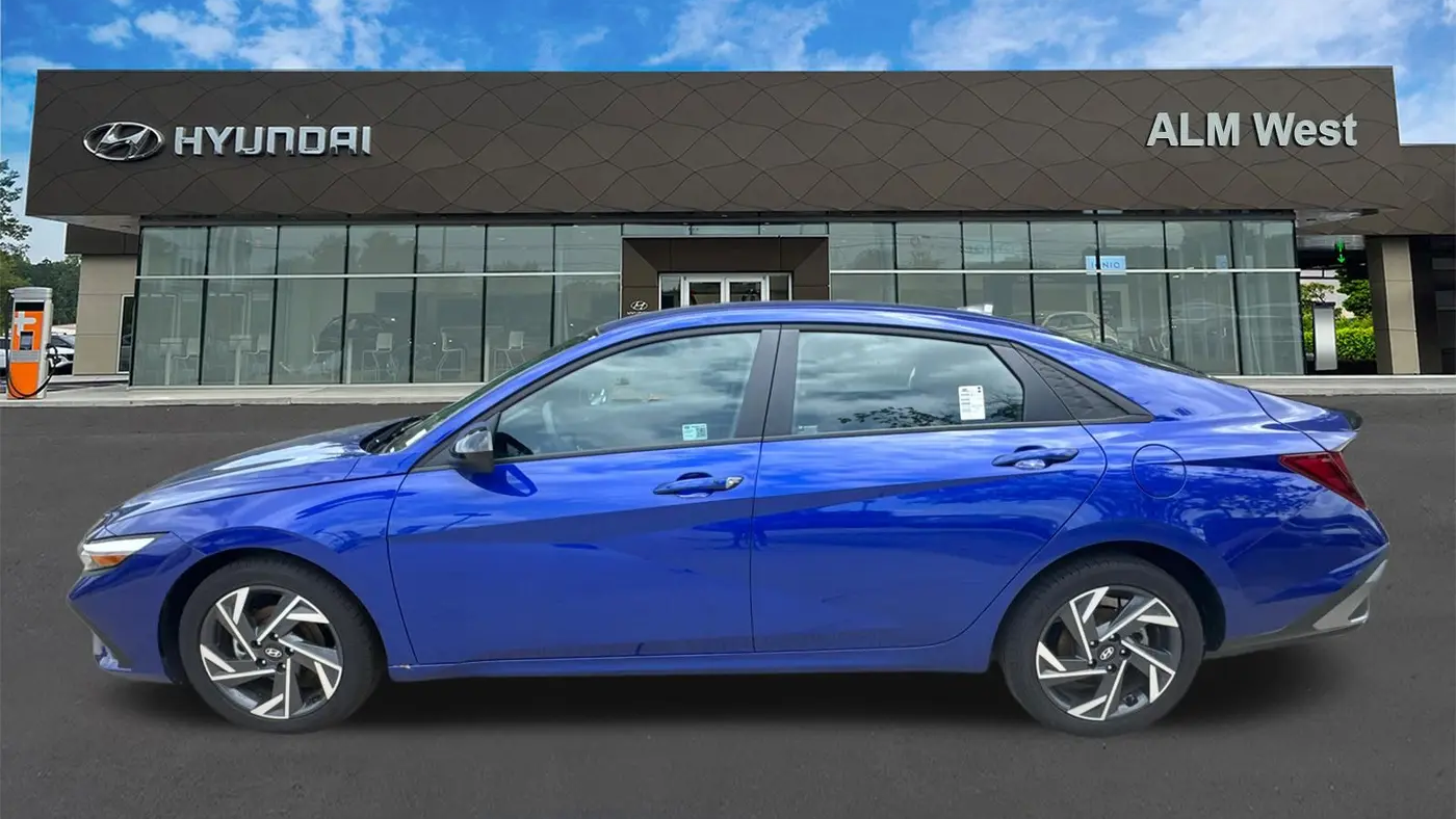 2025 Hyundai ELANTRA SEL Sport