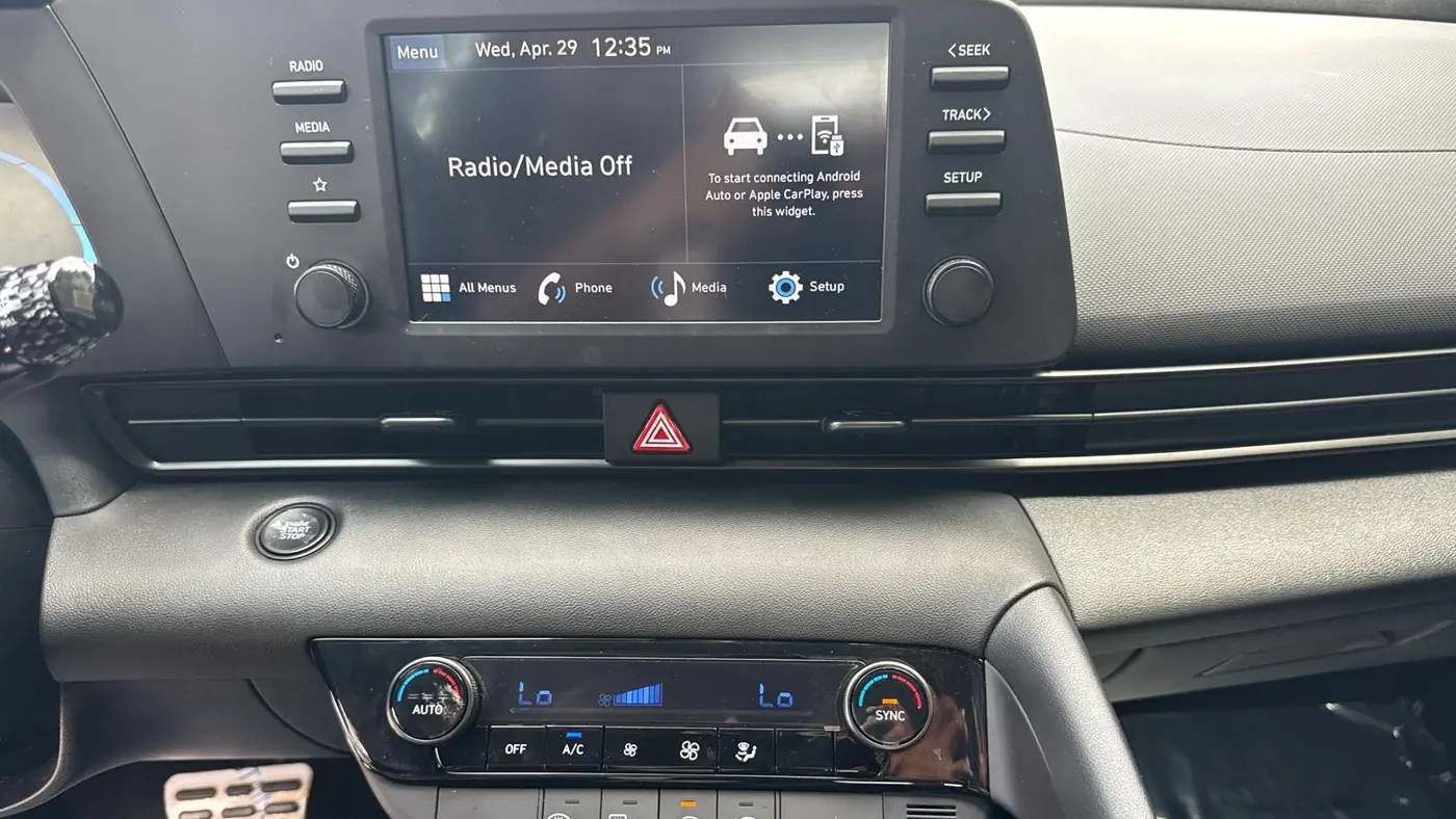 2025 Hyundai ELANTRA SEL Sport