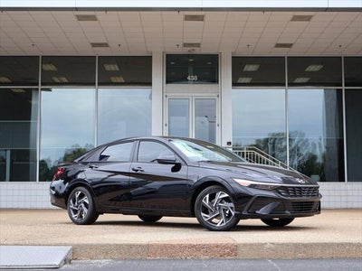 2025 Hyundai Elantra SEL Sport 4DR Sedan