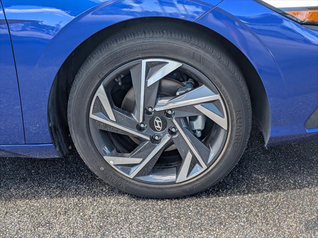 2025 Hyundai Elantra - $19,922