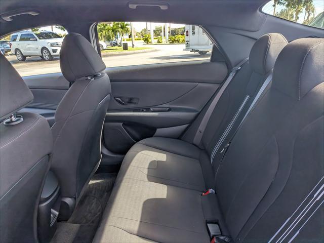 2025 Hyundai Elantra - $19,922