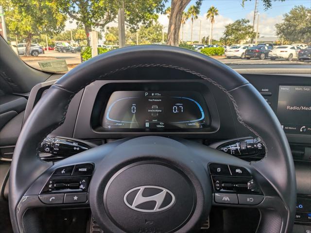 2025 Hyundai Elantra - $19,922
