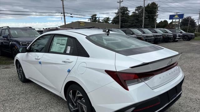 2025 Hyundai ELANTRA SEL Sport