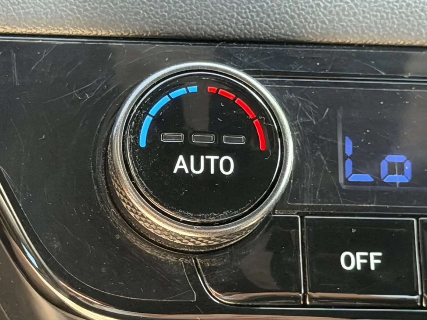 2025 Hyundai Elantra - $20,348