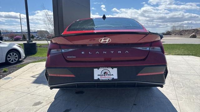 2025 Hyundai ELANTRA SEL Sport