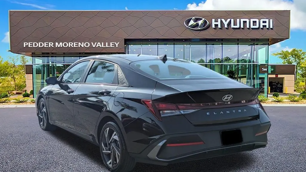 2025 Hyundai ELANTRA SEL Sport