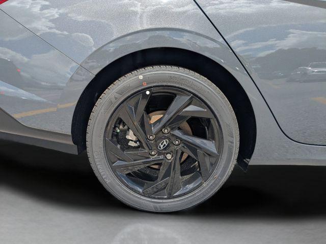 2026 Hyundai Elantra - $25,725