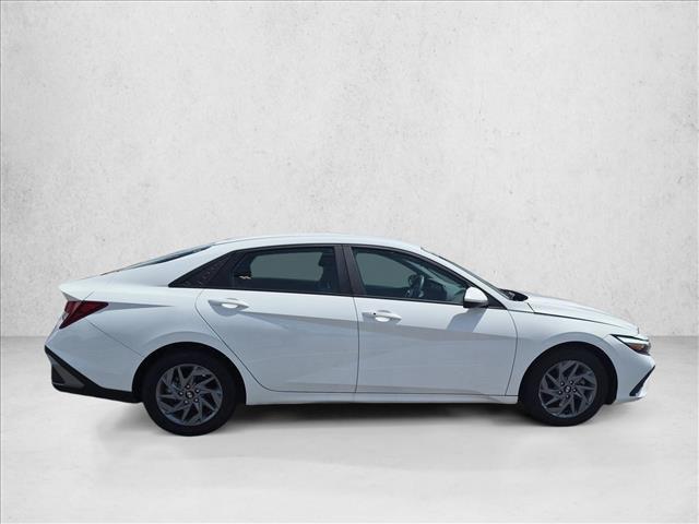 2024 Hyundai Elantra - $19,540