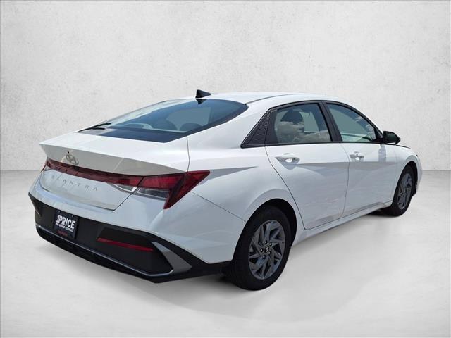 2024 Hyundai Elantra - $19,540