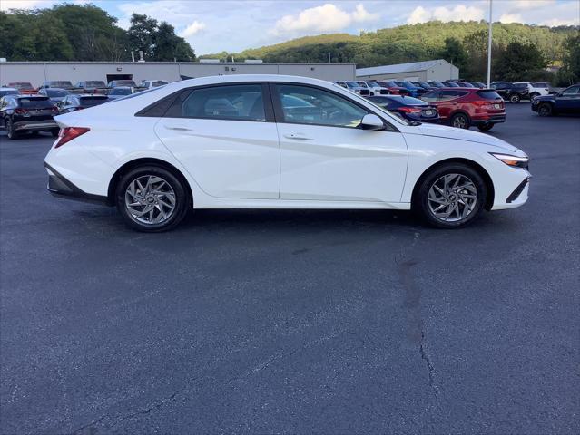 2024 Hyundai Elantra - $20,956